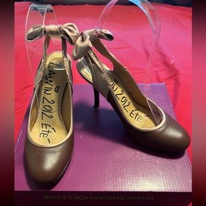 Lanvin Round Toe Slingback Pumps